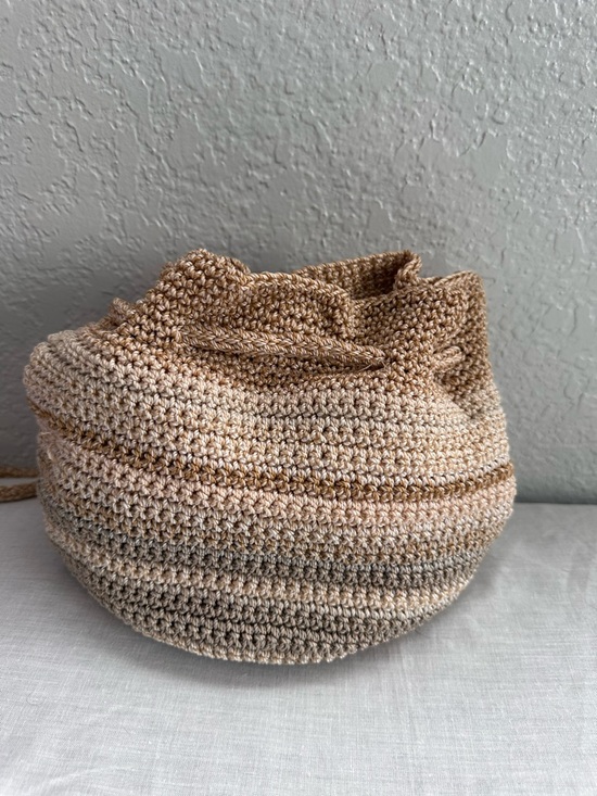 The Sak Crochet Knit Bucket Bag Boho Crossbody Neutral Tan Drawstring Purse - Picture 6 of 14